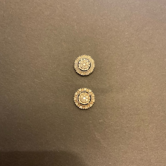 1 Carat Diamond Cluster Earrings - Picture 3 of 9